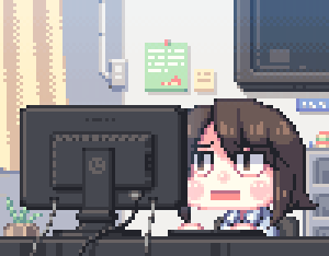 فتاة بكسلية على الكمبوتر